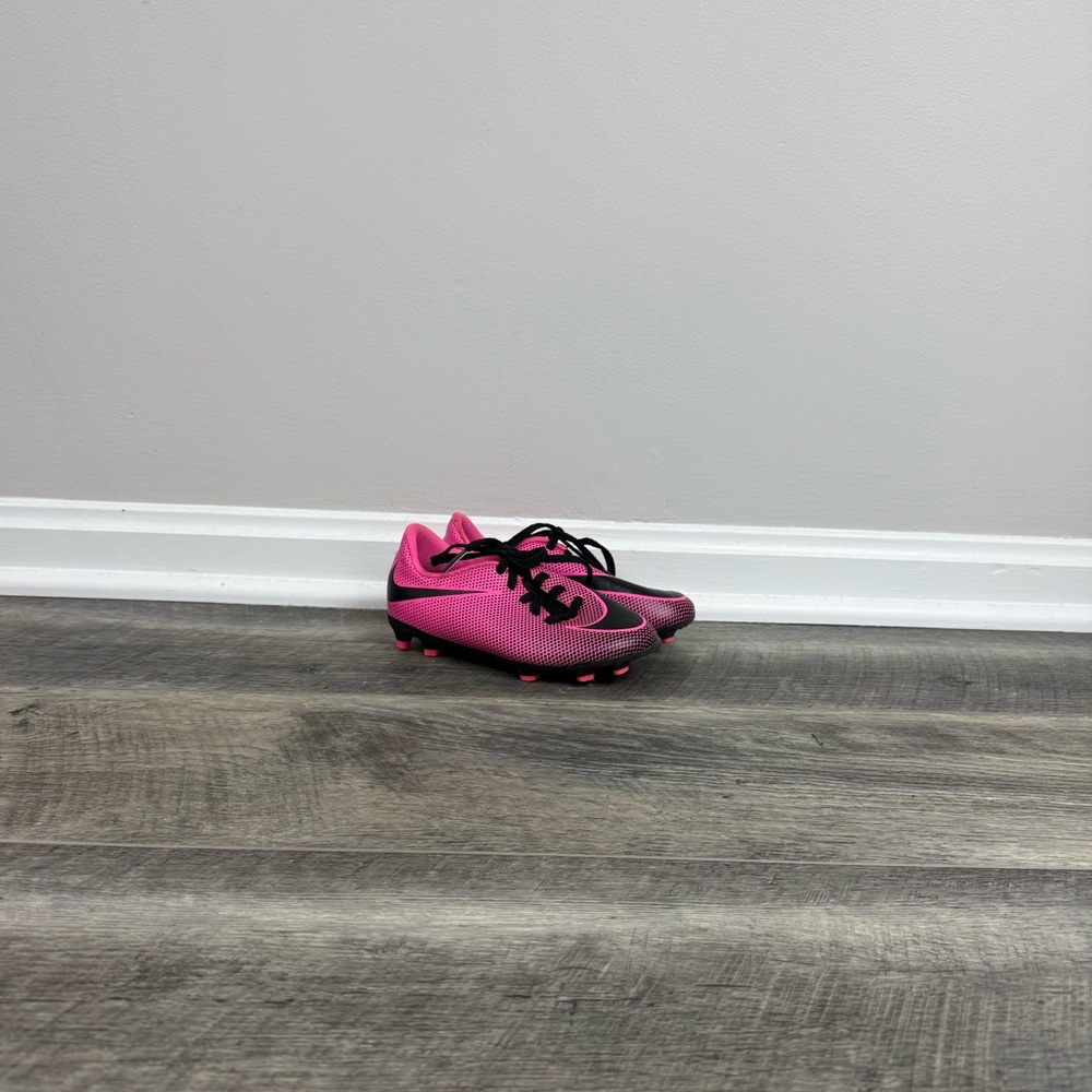 Nike Kids Pink Soccer Cleats